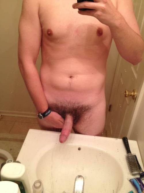 srt8guyssexting:  few extra pounds…but hey nice dick anyway