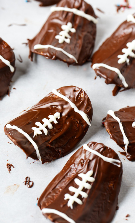 foodffs:  Chocolate Covered PringlesReally nice recipes. Every hour.Show me what you cooked!