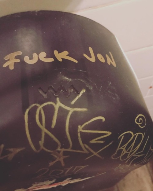 I don’t know who Jon is but… #nyc #roastkitchen #graffiti #sorryjon #dearjon #thismademelaugh