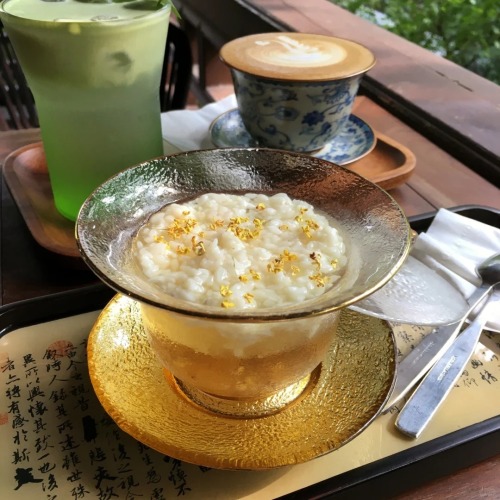 Caf And Tea House In Traditioanl Chinese Architecture Style