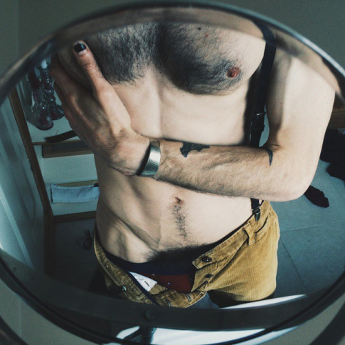 guyswithiphones-nude:  Photo http://ift.tt/1bHkUpB