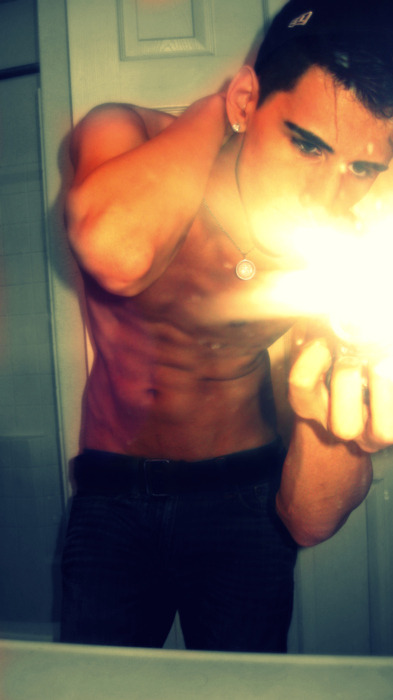 sorrygirlsisuckcock:  perfecthasflaws.tumblr.com Love your tumblr!