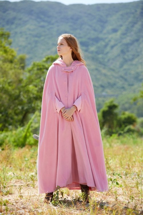 juicyorange1988:Maxi Hooded Cape ON SALE NOW !WAS $71.05  NOW  $41.33Link here~ FREE WORLDWIDE SHIPP