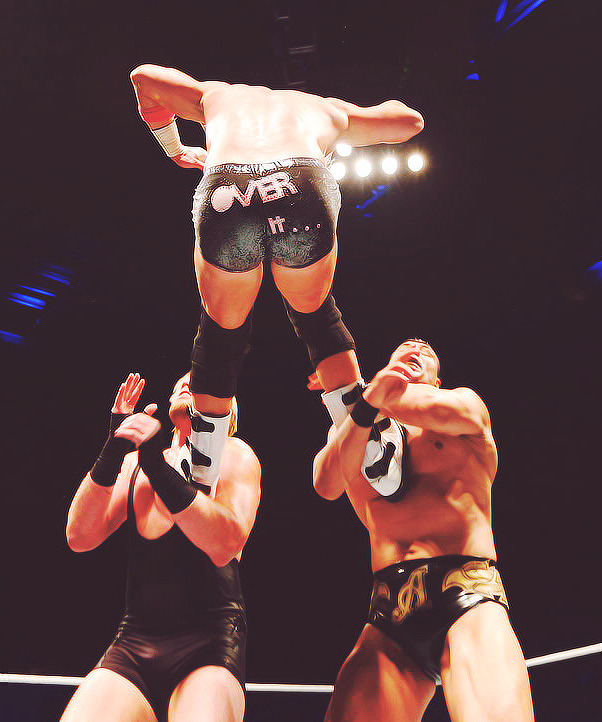 These camera guys at live events always get great pics! O.O