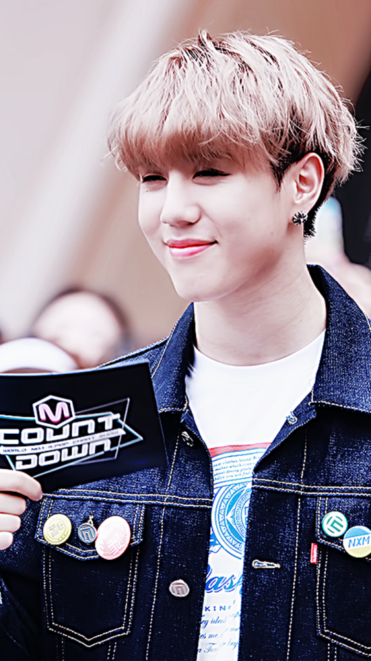 Yugyeom Lockscreen