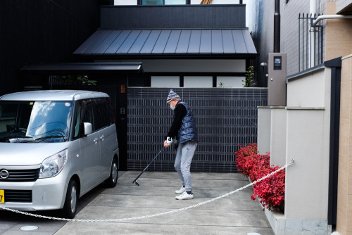 Urban golfer.[Kyoto]