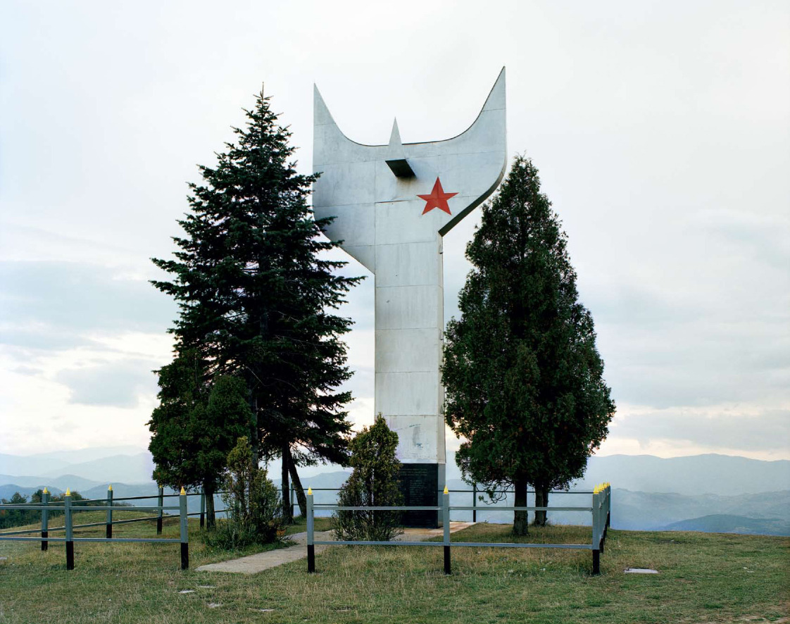 gameraboy:Abandoned Yugoslavian MonumentsOh wow! @_@ They look like something from