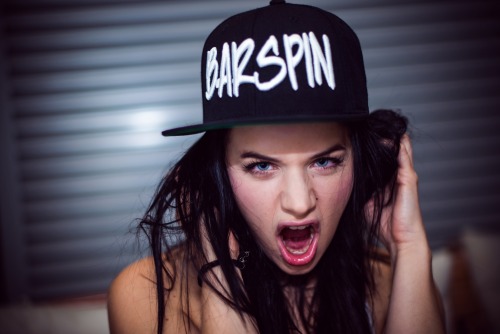 liveup-arriba:  Barspin Snapback - Arriba