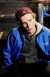 kazbreker:Isak   outfits