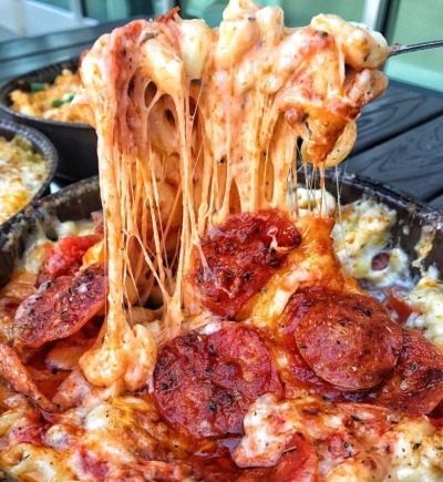 Porn photo yummyfoooooood:Cheesy Pepperoni Pasta