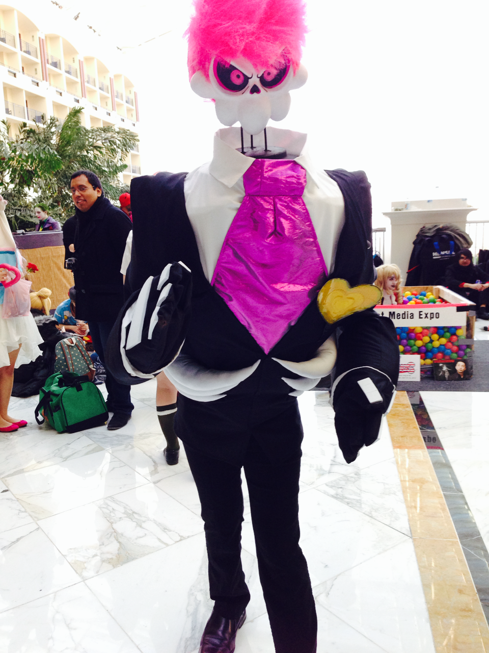 that-rainbow-child:  Katsucon part 5: Sunday!Lewis: squigglydiggShoot me a message