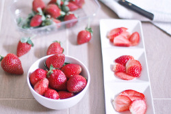 cinnahearts:  Strawberry 1/2 (by أروى