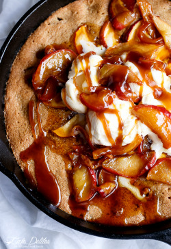 delicious-food-porn:Apple Pie Deep Dish Cookie Dough Blondiesoh my yes