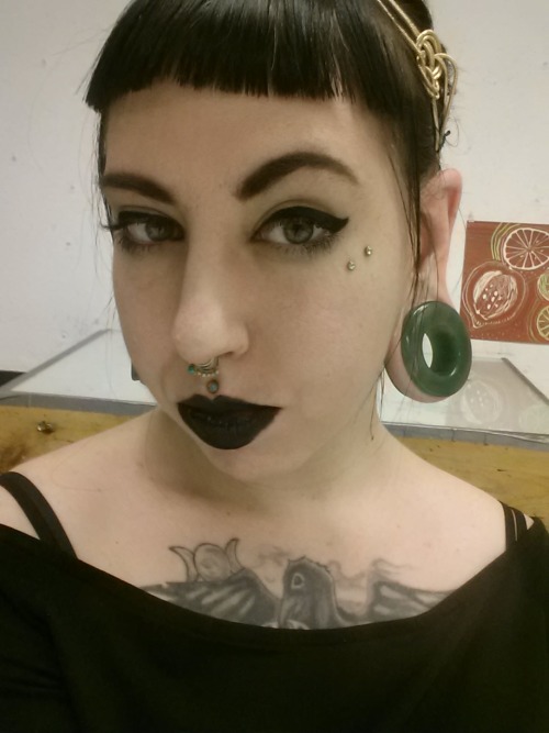 bevgodsgirls:  Yes, hello. This is me absolutely not being here for your stupid fucking opinions on how I’m supposed to feel about the things people say about me today. I look like a princess and I’m going to make some nice prints tonight.