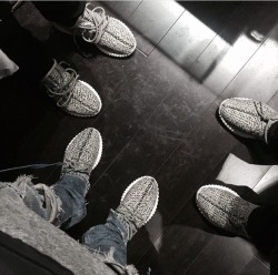 phresh-fashion:  blvck-zoid:  Yeezy 350 Boost