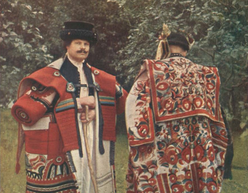 This Blog Stans Hungarian Shepherd Folk Fashion
