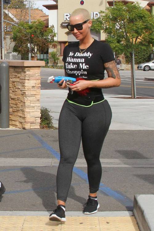 Amber Rose adult photos