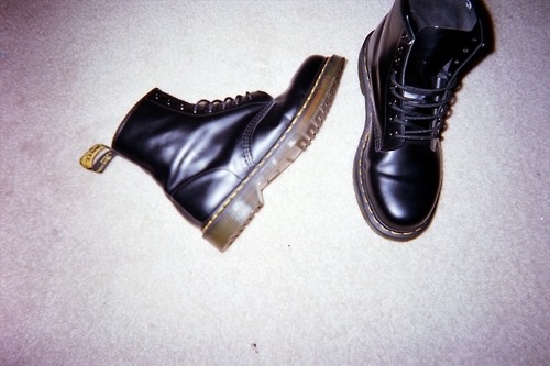 deathbypussy:  † Dark grunge/Disposable † 