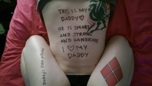 little-girl-and-her-daddy:  Daddy let me draw all over him :D :D