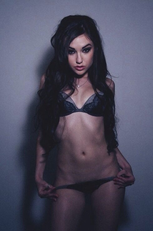 Sasha Grey Is Fuckin SEXY! adult photos