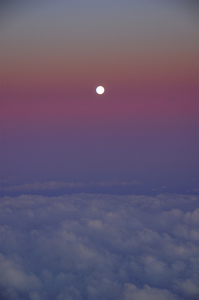 4nimalparty:  Moonrise over the Andes (by fenicio84)
