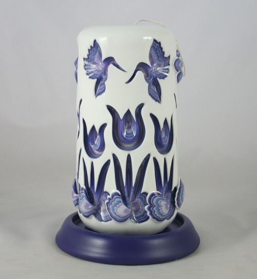 crossconnectmag:Intricate “Candle Carving” Forms Blooming Designs with Layered WaxThe ti