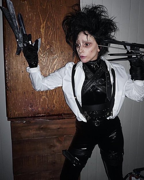 ladyxgaga: October 31st, 2017: Lady Gaga dressed up as Edward Scissorhands for Halloween