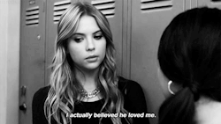 shes-breakingdown:  following back all similar! need more blogs