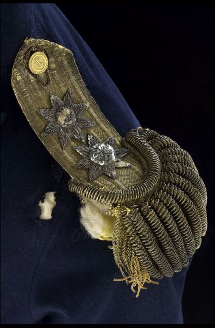 lostsplendor:Uniform Worn by Lord Hotatio Nelson, 1st Viscount Nelson, Vice Admiral of the White (17