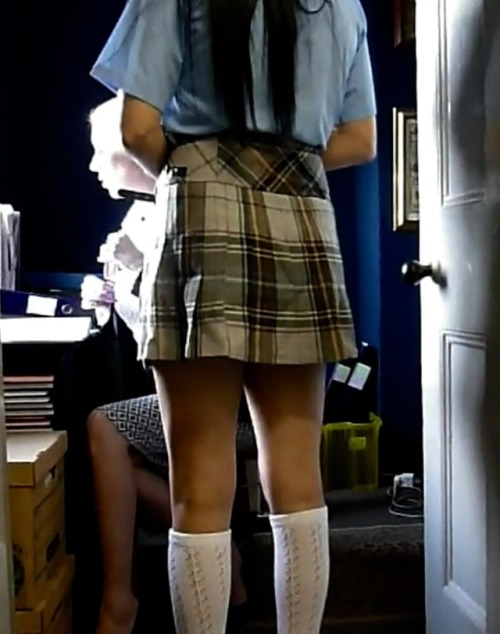 asajones2: The Mirror of Shame - Number Twenty Two More about your Secretary ( part - a) A little di