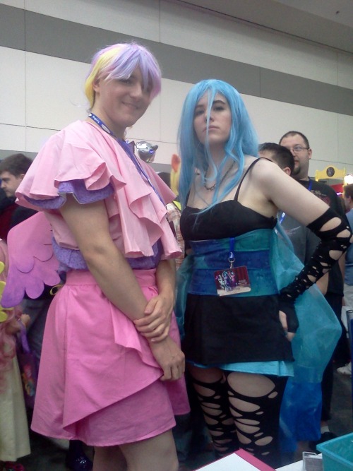 My cosplay photos from BronyCon! I didn’t take a lot of pictures, but there were a few… As you might be able to tell, these were like all taken right where my table was. I spent most of my con there… :I But at least these people passed