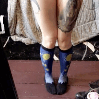 curiousconfusedpoly: thatonewiththebluehair:   I have a thing for nifty socks… 💙✨💛   Love them!  