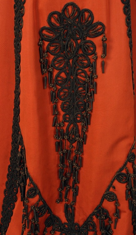ravensquiffles: Silk afternoon dress 1896 Whitaker Auctions