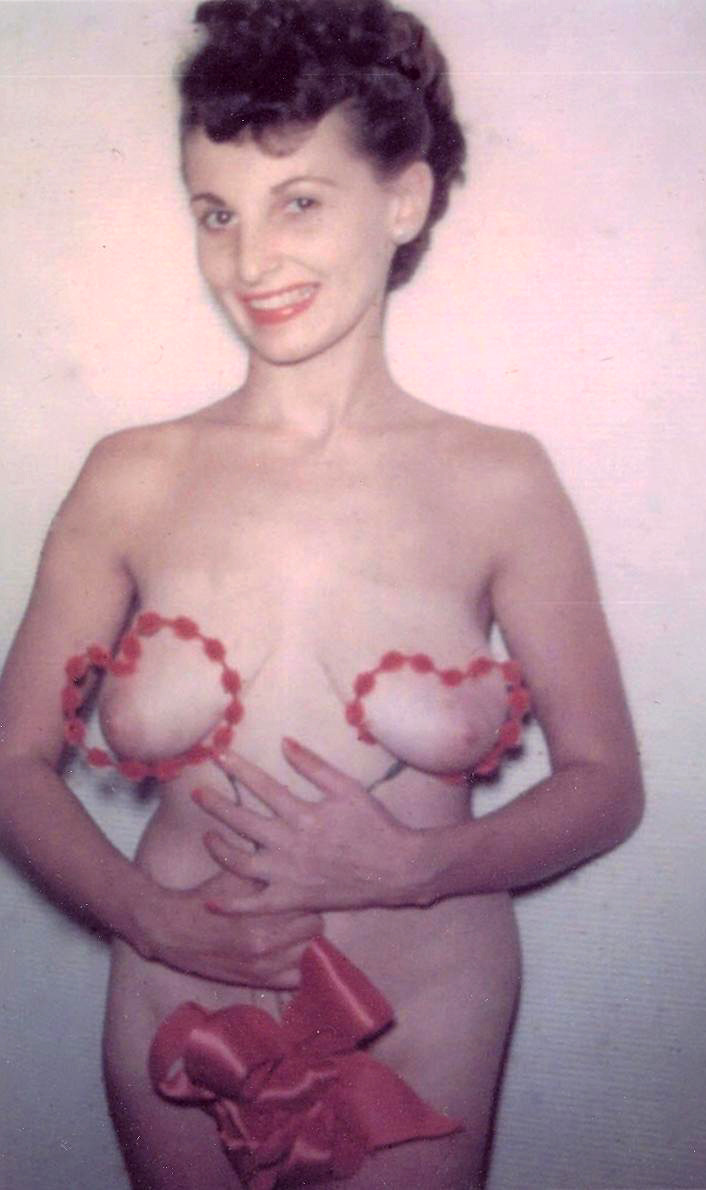 Donna Mae “Busty” Brown     HAPPY VALENTINE&rsquo;S DAY!!