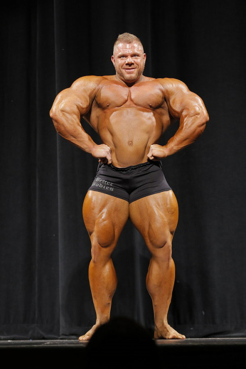 beefparade:Off-season Justin Compton is the best fucking meat ever.