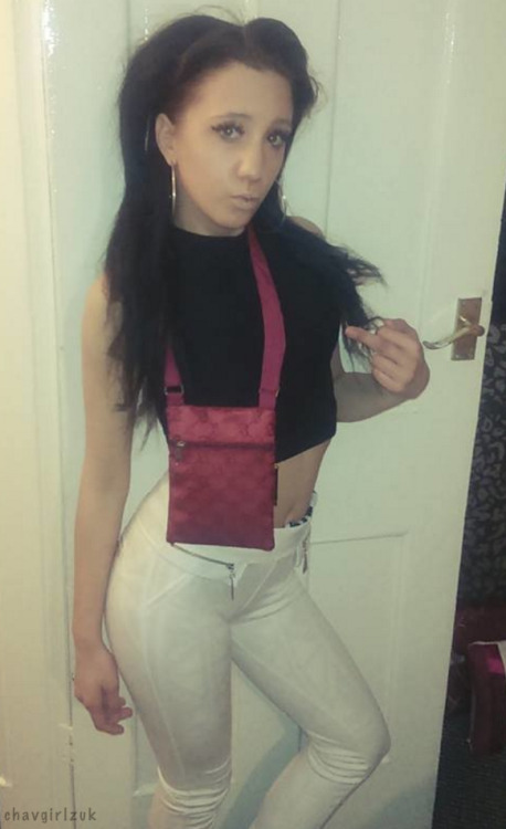 chav slapper sharing selfies in need of cockmore slappers at http://www.slappercams.com