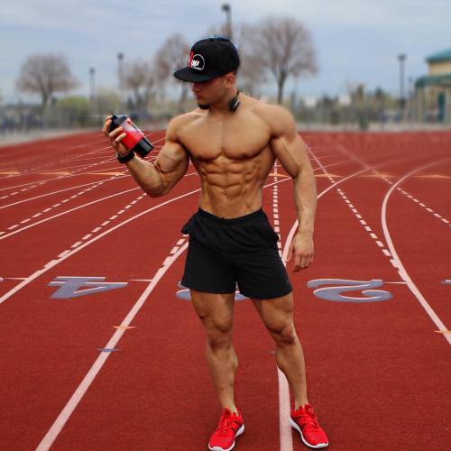 agmsye - Male Muscle Transformations