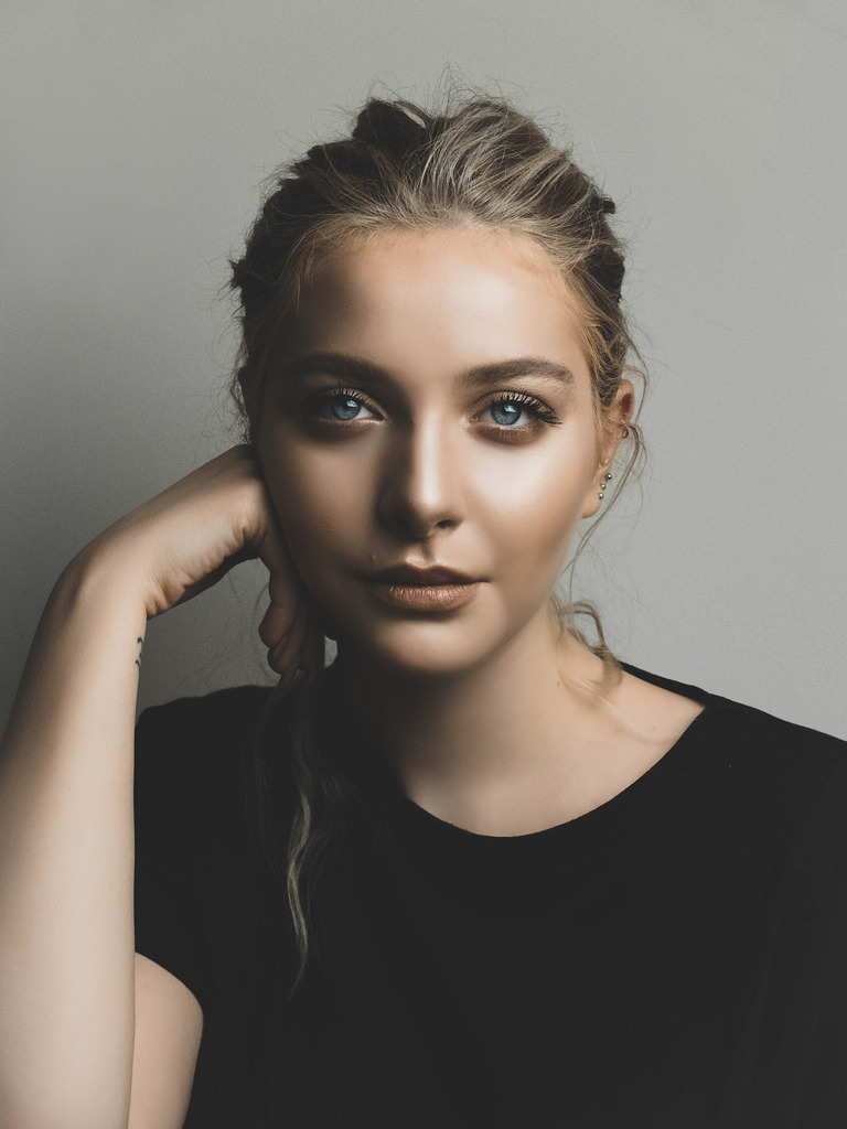 positivelynoteworthy:  Martina (via Enrica Brescia Photography) 