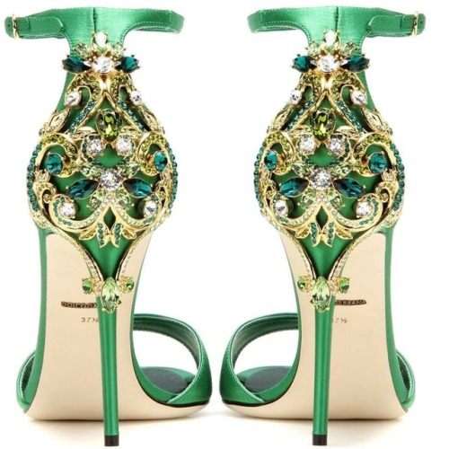 sexywolf2:Green heels