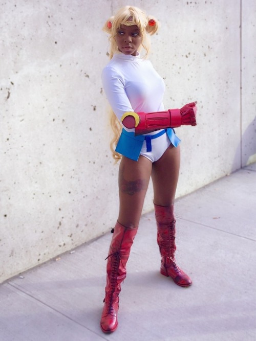 Fighting evil by moonlightKicking ass for Delta Red by daylightMy sailor moon/Cammy Mashup Cospl