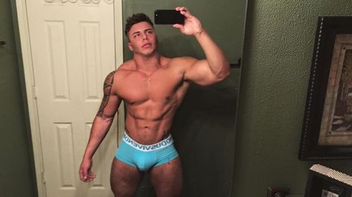 muscleryb:  Nickoles Alexander  