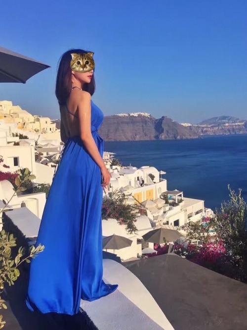 lolicornpop:早些时候老婆还没有现在这么骚，只敢真空不敢露
