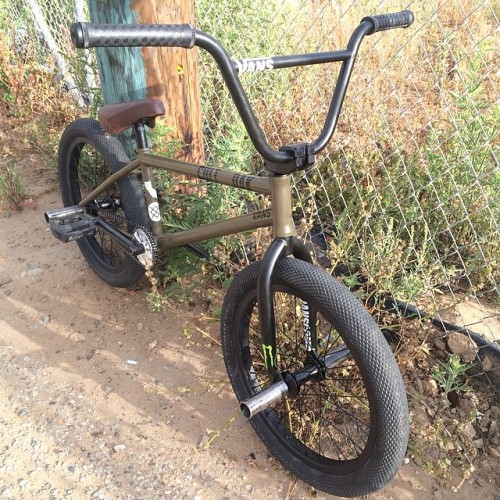 cultcrew:  @dakroche freshened up his whip…#cultcrew #nativeland