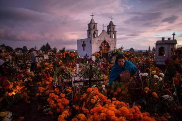 chicacrazyy:“Después de todo, la muerte es solo un síntoma de que hubo vida” M. BENEDETTI🇲🇽Feliz dia de muertos🇲🇽