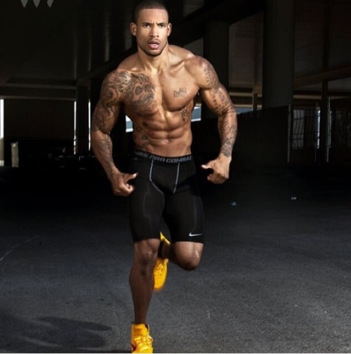 verse-caribbean-dude:  theconsolidator:  Follow The Consolidator.     Fuck With My Blog ;)   