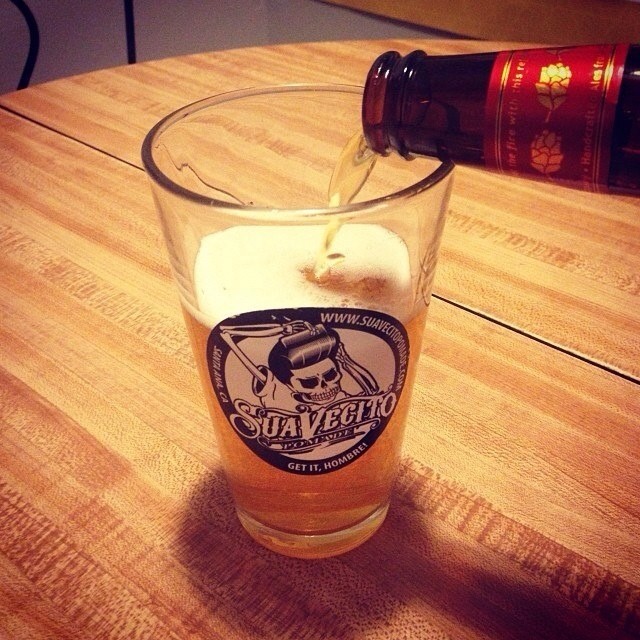suavecitopomade:  #AfterHours #Suavecito #Pomade #GetItHombre Photo cred @jerrycurl