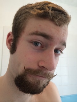 pizzaotter:nightnewspecial:  pizzaotter: starsdontfadeaway:   pizzaotter:  Soon I will have a handlebar again! ^_^  YOU’RE SO SEXYCUTE ^¬^   Oh stop it you!! ^_^   Movember cutie  Someone just reblogged this oh my god I look like an infant.