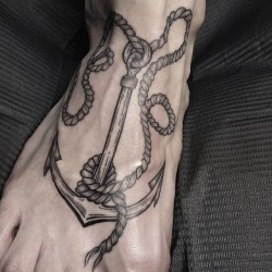 sashatattooing:  ⚓️ #sashatattooing #linework