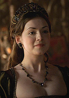 starsareforeternity:Lady Mary Tudors green-brown gown from The Tudors 4x06