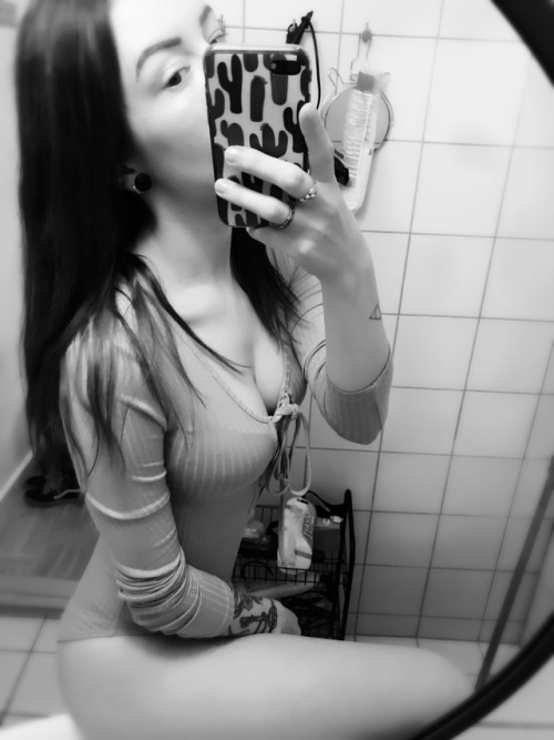 carpe-noctvm:  I bought this bodystocking and it’s really pretty but also really revealing so I can’t decide if I should wear it today or notTough decisions on a Sunday